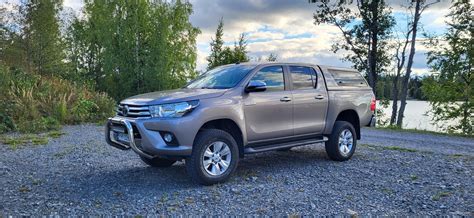 Toyota Hilux Double Cab 2 4 D 4D 150 4WD Active 2 Paikkainen Maastoauto