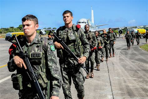 Em Glo Exercito Assume Seguran A Nos Portos E Aeroportos Do Rio A