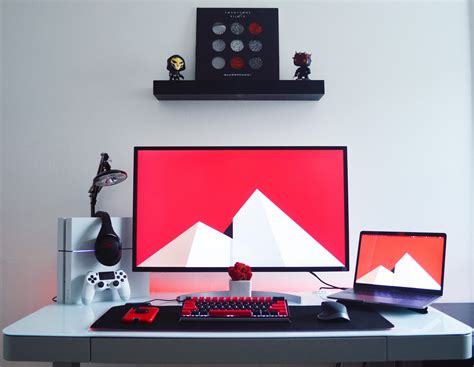 My red/white/black themed setup : r/Battletops