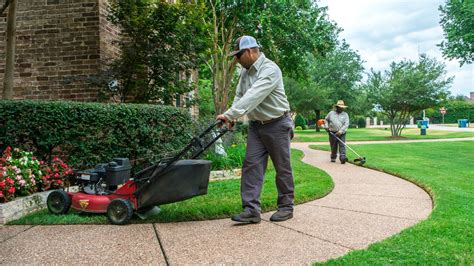 5 Ways To Advance Your Landscaping Career