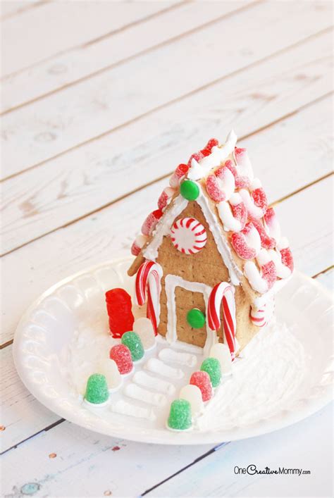 Easy Steps to Build a Gingerbread House with Graham Crackers ...