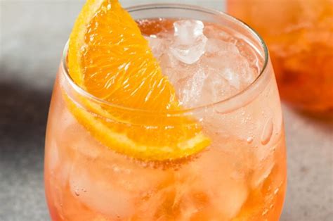 Classic Aperol Spritz Recipe Insanely Good