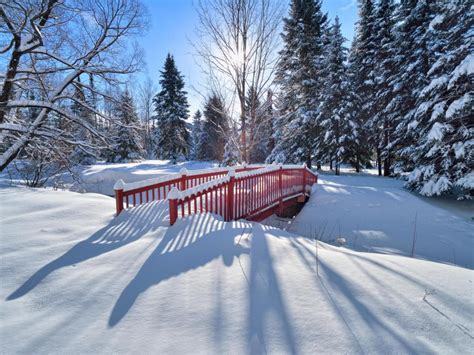 15 Best Winter Road Trips from Montreal - LazyTrips