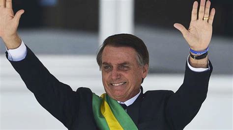 Bolsonaro Chama Globo De Lixo E Amea A N O Renovar Concess O