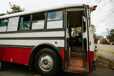 Vintage School Bus - Living in a shoebox