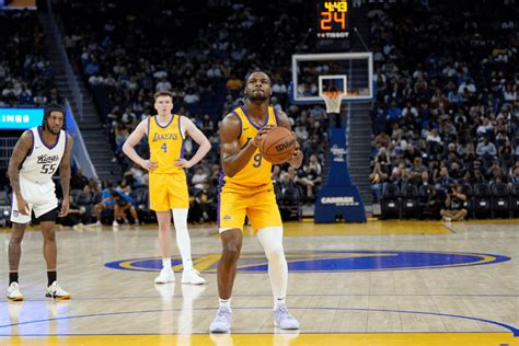 Bronny James Joga Primeiros Minutos Com Os Lakers Em Derrota Na Nba