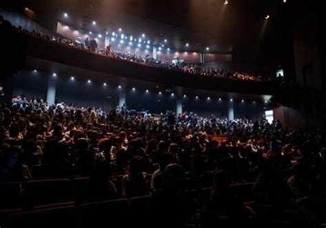 Alumnos De La Escuela Municipal De Teatro De Roquetas Representan