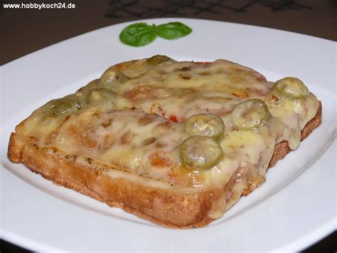 Überbackener Toast mit Schinken Tomaten und Oliven hobbykoch24 de