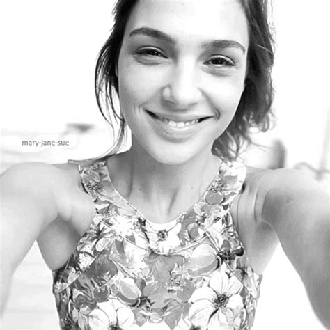 Download Celebrity Gal Gadot