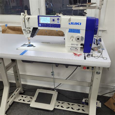 Juki Ddl 8000a Industrial Sewing Machine Hobbies And Crafts Hamilton Kijiji