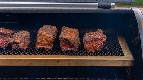 Pellet Grill Smoked Beef Short Ribs - Grilling 24x7