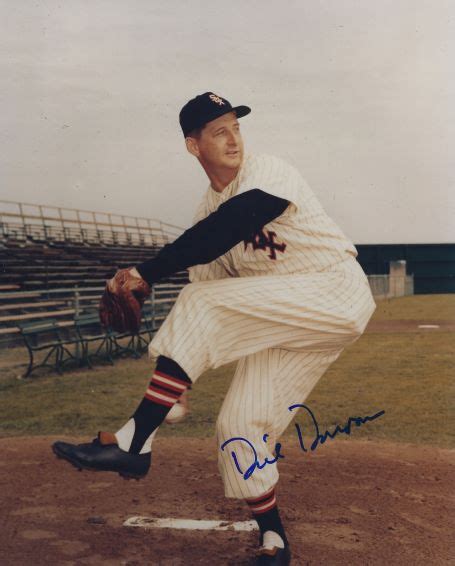 AUTOGRAPHED DICK DONOVAN 8x10 Chicago White Sox Photo Main Line