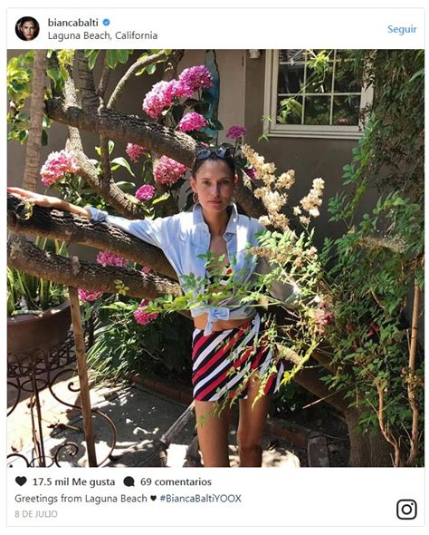Bianca Balti tiene el único bikini con el que poder ir de la playa al