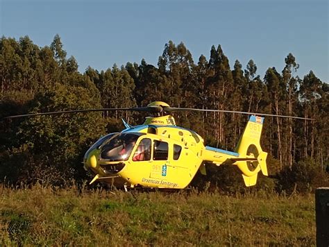 Herido un hombre tras caerse encima del capó del coche desde el tejado