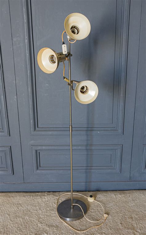 Lampadaire inclinable sur pied douche 1970 Métal chromé Trois spots