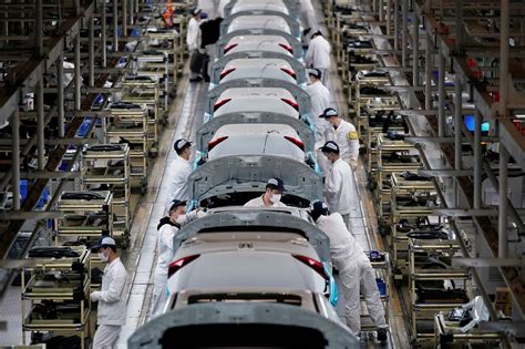 Chinas Covid Policies Are Once Again Upending Car Manufacturing