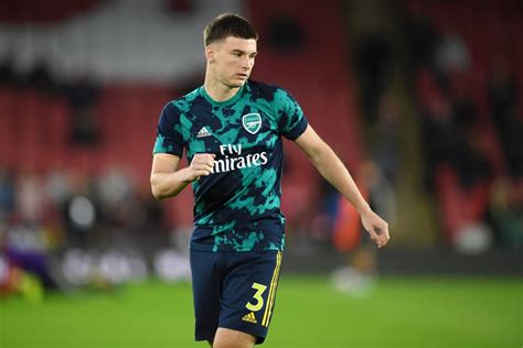 Kieran Tierney stops Arsenal players leaving pitch so they can thank ...