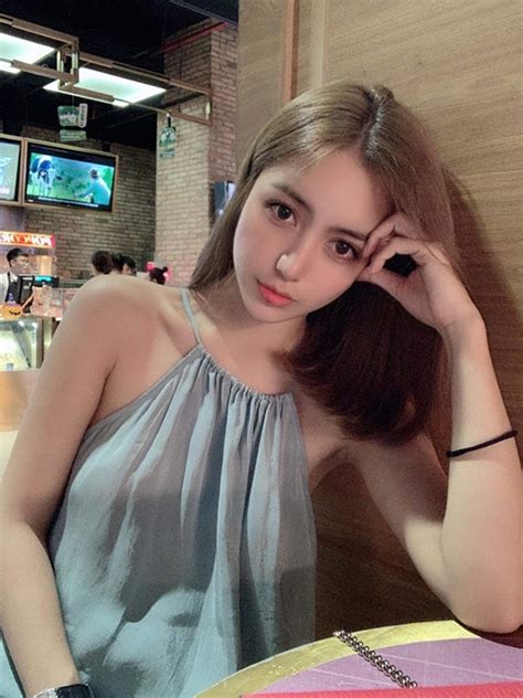 Nhan sắc hot girl Hải Phòng từng có chuyện tình ồn ào với nam chính Mắt biếc