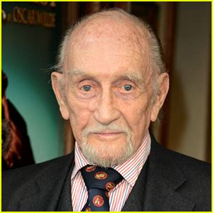 Roy Dotrice Dead – ‘Game of Thrones’ Actor Dies at 94 | RIP, Roy Dotrice | Just Jared: Celebrity ...