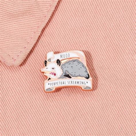 Possum Screaming Enamel Pins Custom Banner Brooches Lapel Badges Funny