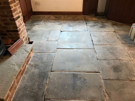 Re Pointing And Restoring A Floor Damaged Flagstone Floor Stripped In