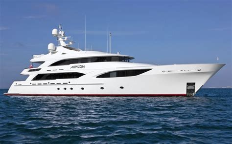 Bahamas And Exumas Luxury Yacht Charter Guide