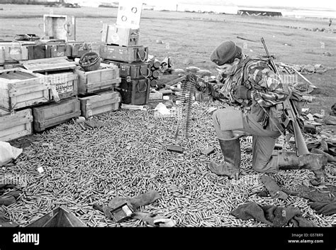 2nd Parachute Regiment Falklands War Hi Res Stock Photography And