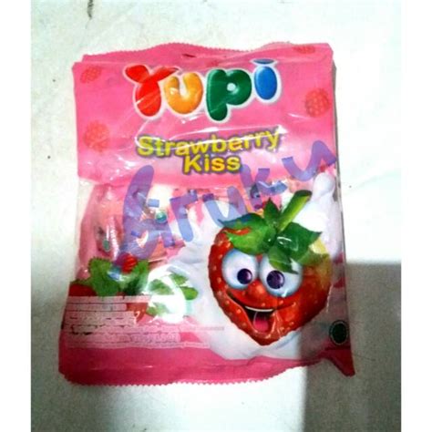 Jual Permen Yupi Strawberry Kiss Love 120gr Shopee Indonesia