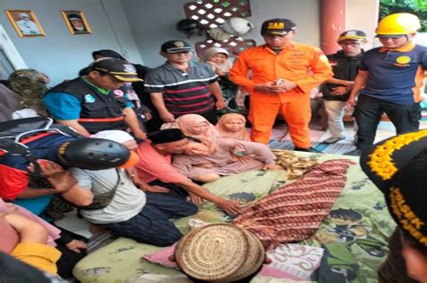 Terseret Arus Kali Taman Mangu Bocah Tahun Ditemukan Meninggal