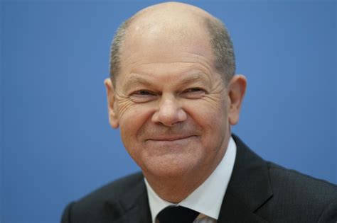 Germania firmato accordo di coalizione Olaf Scholz è il nuovo