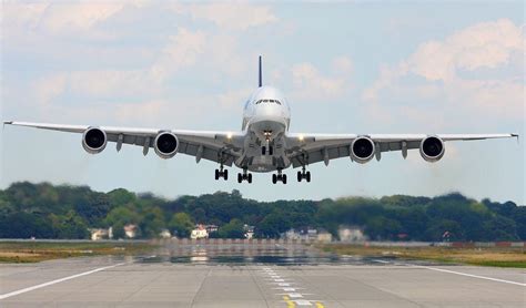 Airbus A380 Landing Wallpapers - Top Free Airbus A380 Landing ...