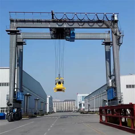 Rtg Type Rubber Tyre Gantry Crane For Lifting Container Rubber Tyre