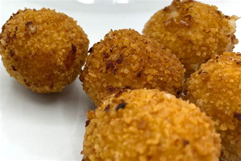 Croquetas de jamón cocido y queso azul Bidart