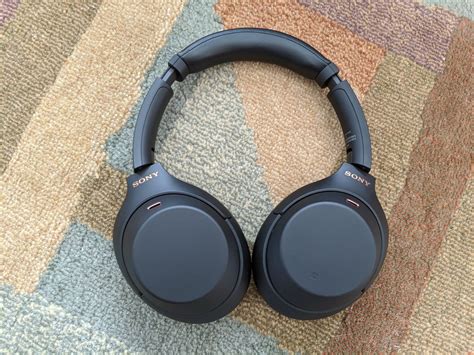 Bose 700 vs. Sony WH-1000xM4: Which noise-cancelling headphones are ...