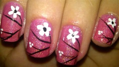 Easy Flower Nail Designs