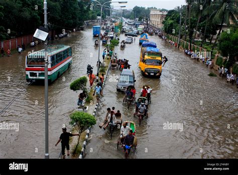 Dhaka Flood Hi Res Stock Photography And Images Alamy