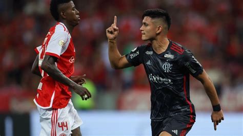 Internacional E Flamengo Empatam Em Jogo Decisivo No Beira Rio