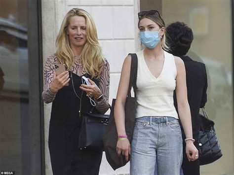 Laurene Powell Jobs Daughter Eve Go Shopping In Rome Then Dinner Out