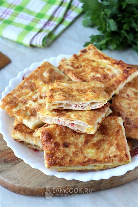 Конвертики из лаваша с крабовыми палочками (на сковороде) — рецепт с ...