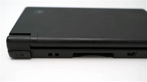 Nintendo DSi (Black) - videogamesmuseum.org