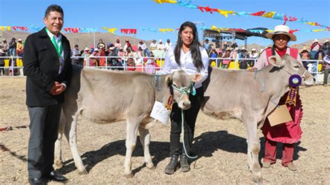 Alcalde de la Municipalidad Provincial de Puno participó en la I Feria