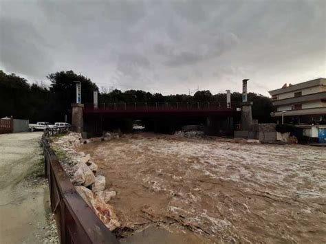 Maltempo Livorno Mm Pioggia In Ore Allagamenti Notizie Ansa It