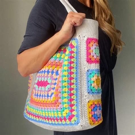 Bag Pattern with Crochet Squares - A Creative and Functional Project ...