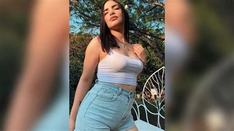 Kimberly Loaiza Casi Enseña De Más En Instagram Al Lucirse Con Atrevida