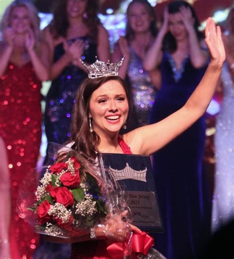 Northfield Woman Crowned Miss New Jersey Somers Point