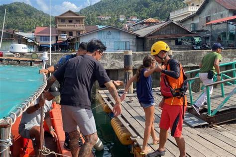 SAR Gabungan Evakuasi Tujuh WNA Penumpang Kapal Yacht Yang Bocor Di