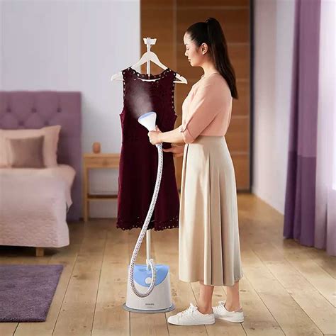 Philips Setrika Uap Vertical Steam Iron Gc