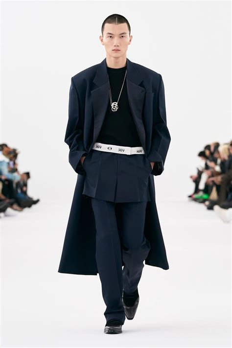 Givenchy Fall Winter 2023-2024 - RUNWAY MAGAZINE ® Official