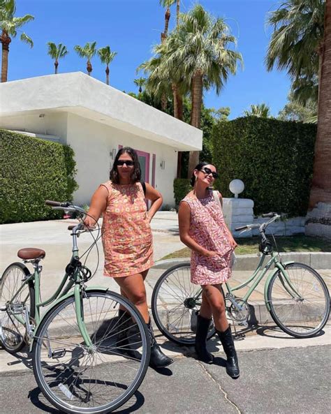 What To Wear In Palm Springs Chic Palm Springs Outfits