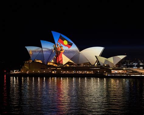 Does The Sydney Opera House Light Up At Night Shelly Lighting